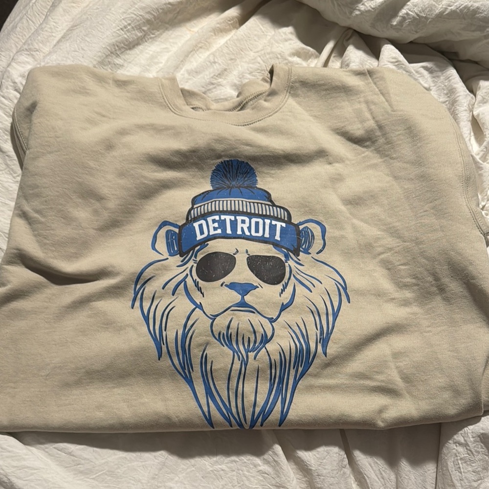Detroit Lions sweatshirt NEW